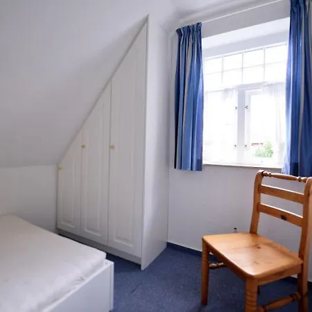Haus Eiche, Adebar